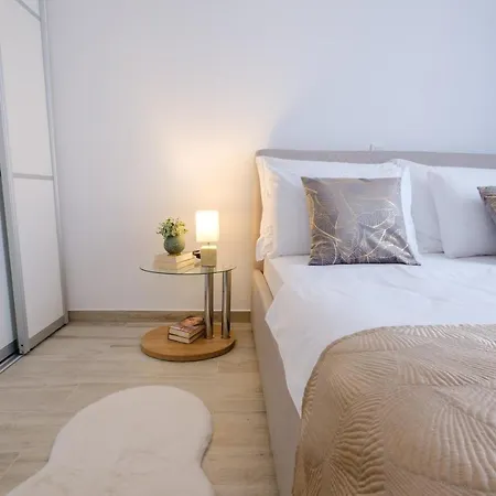 Mb Luxury Apartment