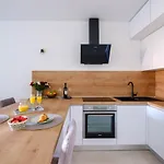 Apartment Mb Luxury Zadar