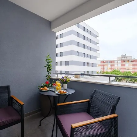 Mb Luxury Apartamento Zadar